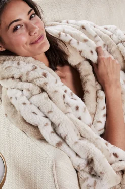 La Parisienne Faux Fur Throw