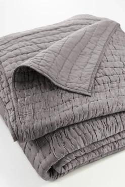 Nicolette Crinkle Quilt