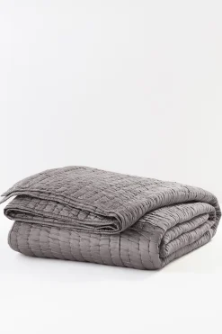 Nicolette Crinkle Quilt