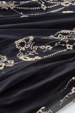 Petites Leatrice Embroidered Maxi Skirt