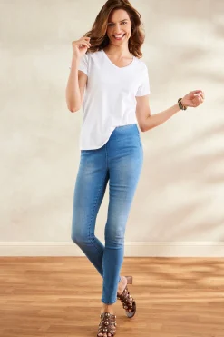 Women Supremely Soft Pull-On Skinny Jeans